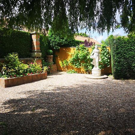 The Saddlery Holiday Cottage - Near Wolds And Coast North Thoresby Exterior photo