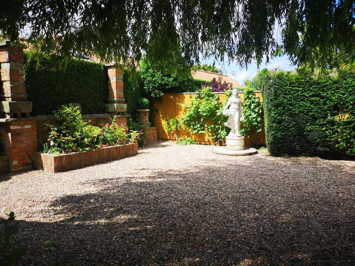 The Saddlery Holiday Cottage - Near Wolds And Coast North Thoresby Exterior photo